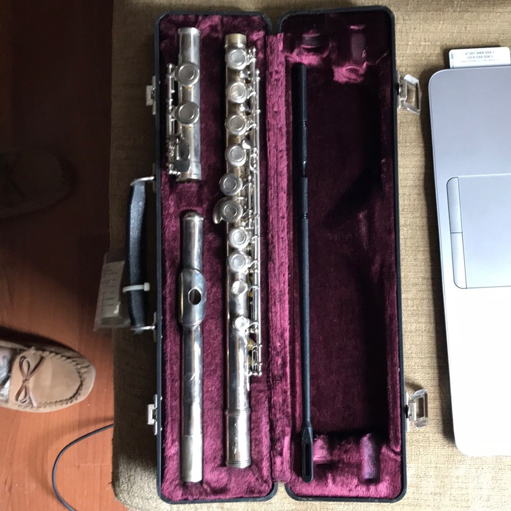 Armstrong student flute 104.